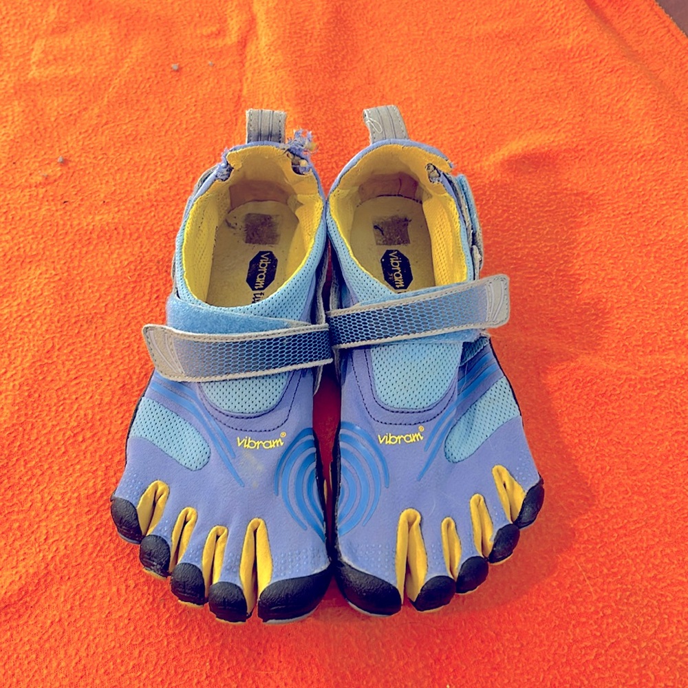 Vibram fivefingers size 39